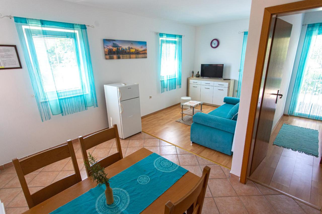 Apartments Ljubo Stari Grad  Bagian luar foto